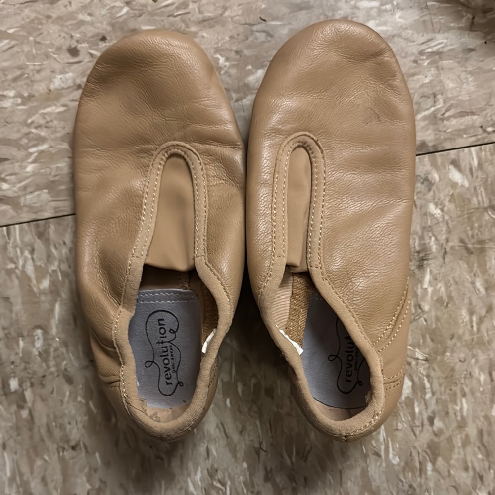 Revolution Tan Leather Dance Shoes size 4 (similar to a 13)